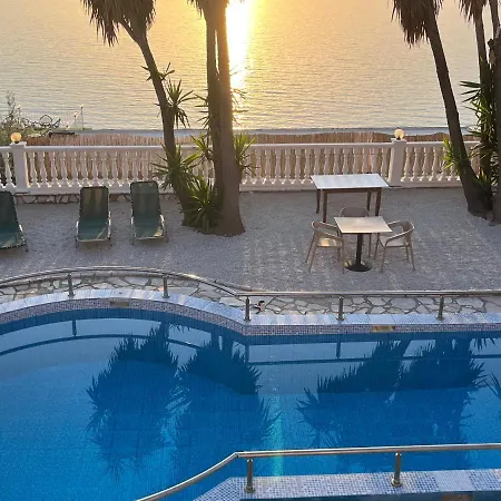 Blue Dream Holiday Hotel 3*